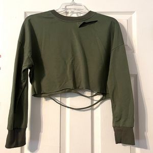 Edgy green sweater, cropped